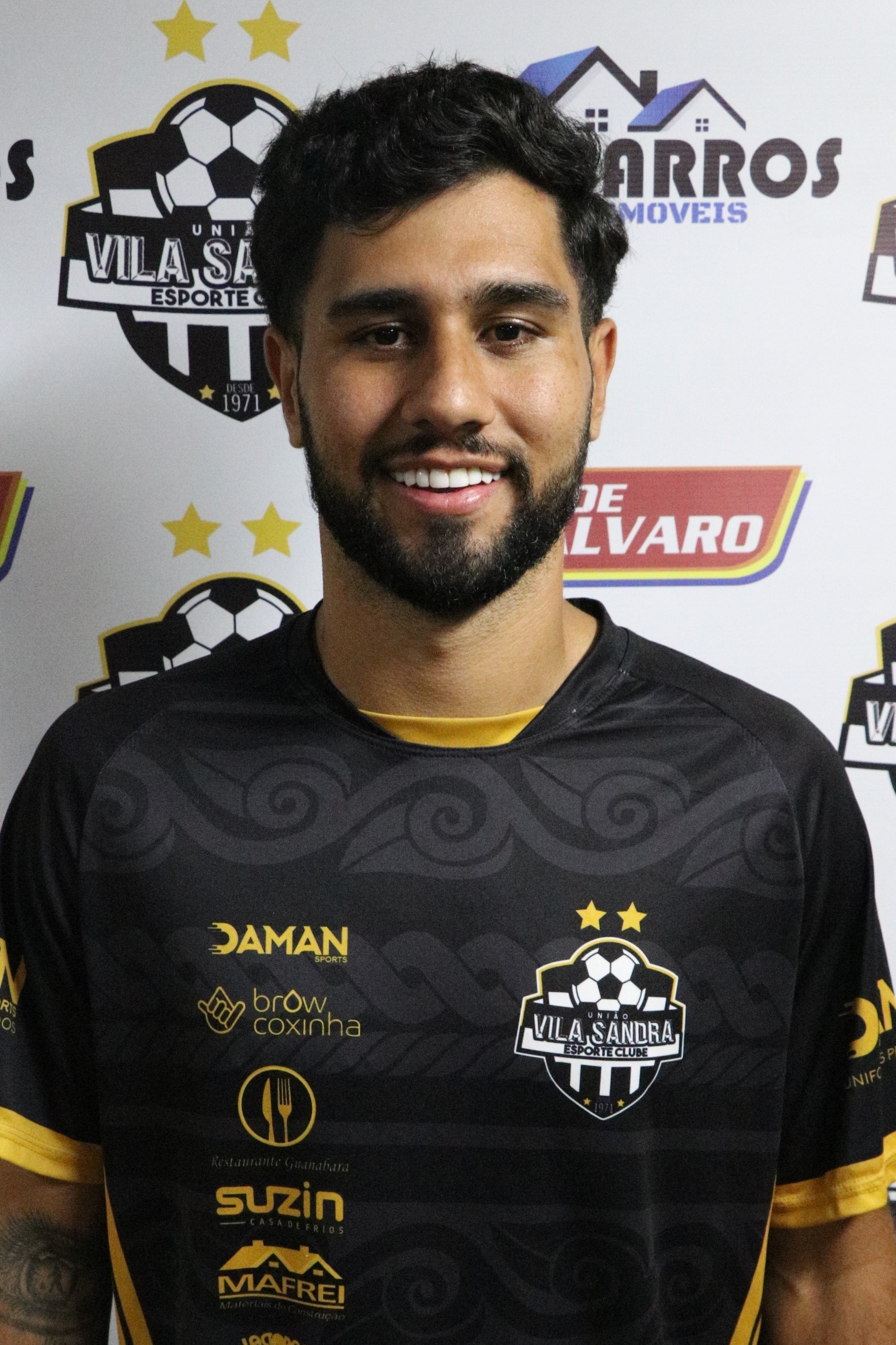LUIZ GUSTAVO